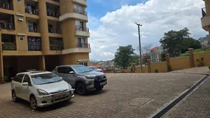 3bdrm Condo in Muyenga, Makindye for sale