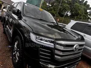Toyota Land Cruiser 2017 Green