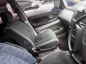 Toyota Nadia 2002 Silver
