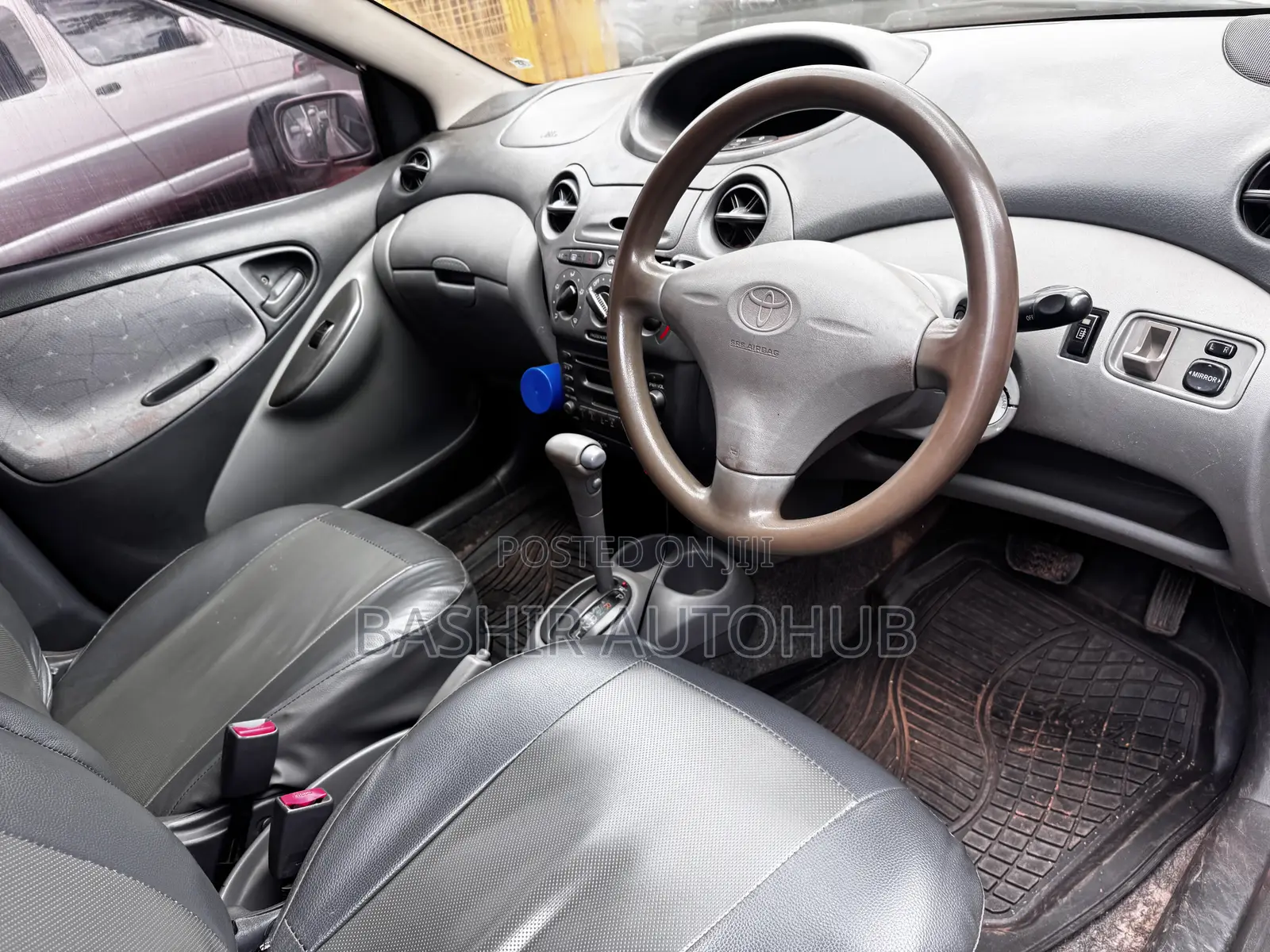Toyota Vitz 2001 Silver