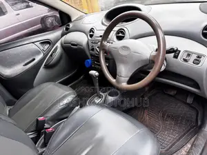 Toyota Vitz 2001 Silver
