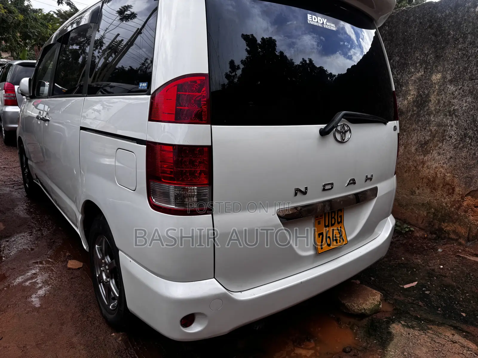 Toyota Noah 2007 White