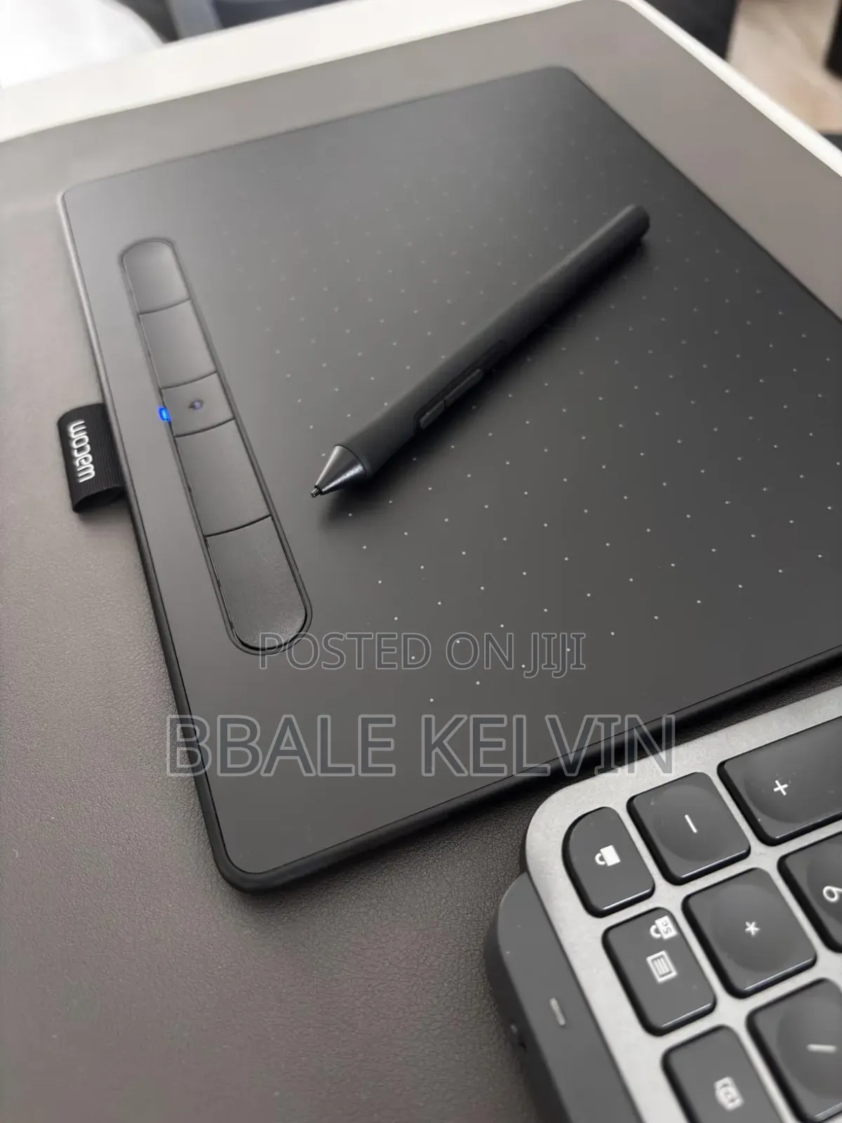 Wacom Intuos Bluetooth Wireless Graphics Drawing Tablet Medium