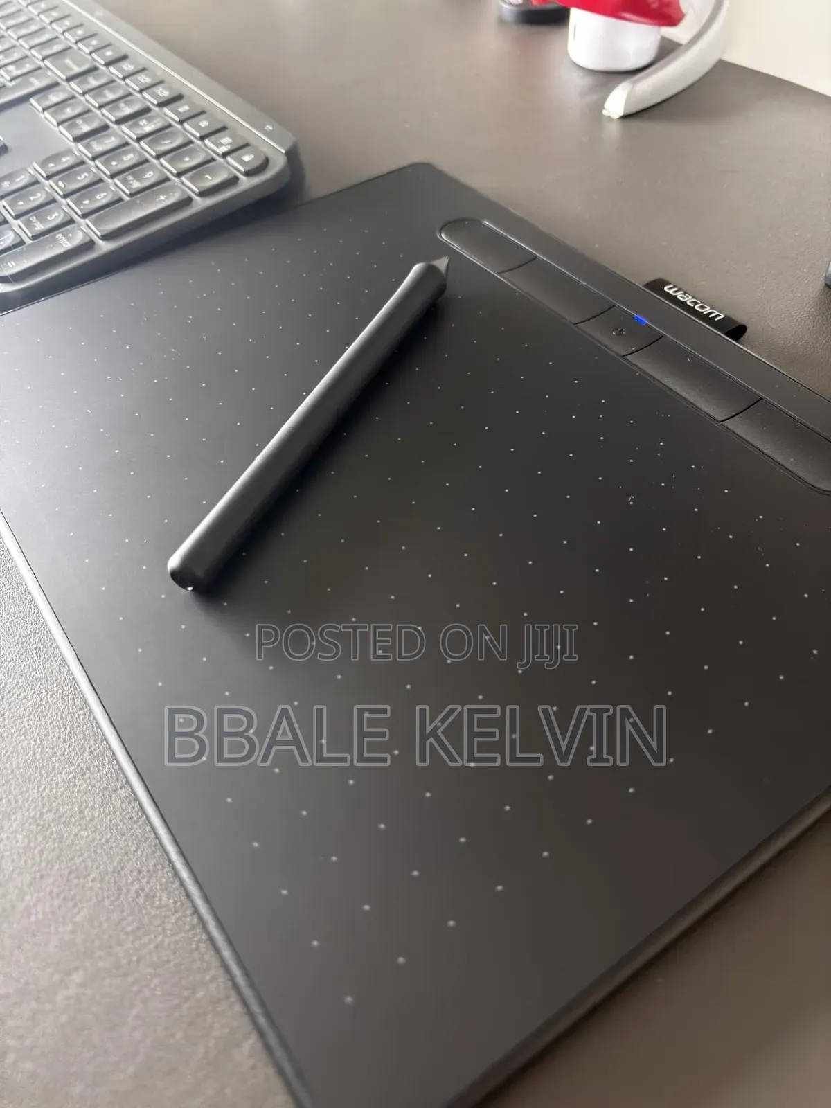 Wacom Intuos Bluetooth Wireless Graphics Drawing Tablet Medium