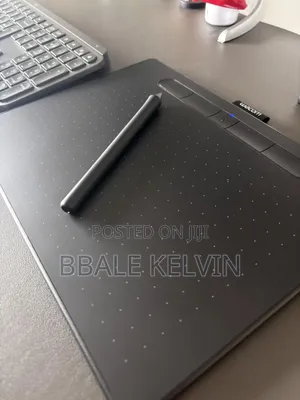 Wacom Intuos Bluetooth Wireless Graphics Drawing Tablet Medium