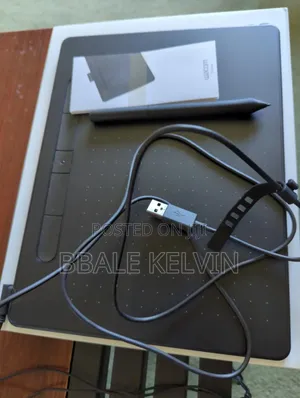 Wacom Intuos Bluetooth Wireless Graphics Drawing Tablet Medium