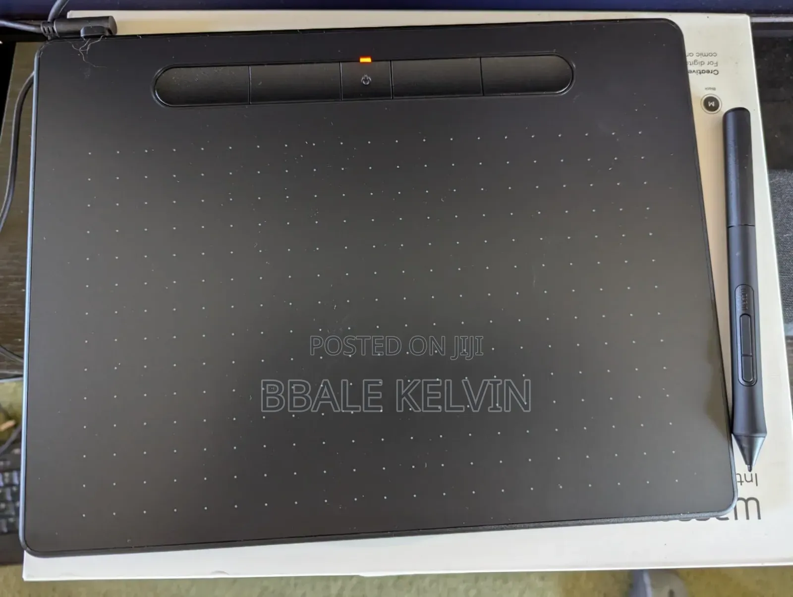 Wacom Intuos Bluetooth Wireless Graphics Drawing Tablet Medium