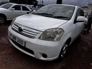 Toyota Raum 2006 White