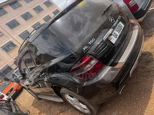 Mercedes-Benz M Class 2009 Black