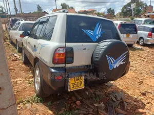 Toyota RAV4 1997 Silver