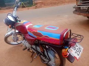 Bajaj Boxer 2024 Red