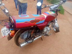 Bajaj Boxer 2024 Red