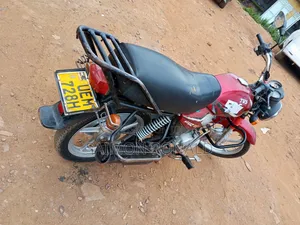 TVS HLX 125 2015 Red