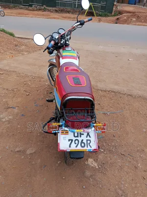 Bajaj Boxer 100 2023 Red