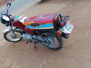 Bajaj Boxer 100 2023 Red