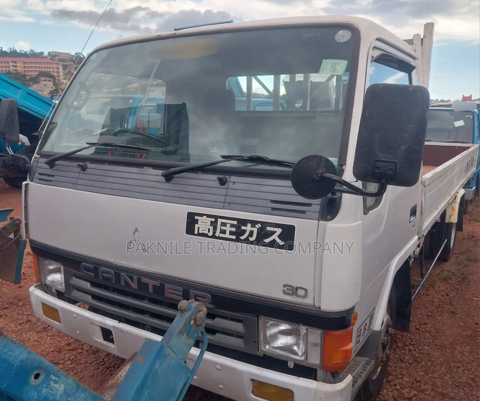 Mitsubishi Canter 1992 White