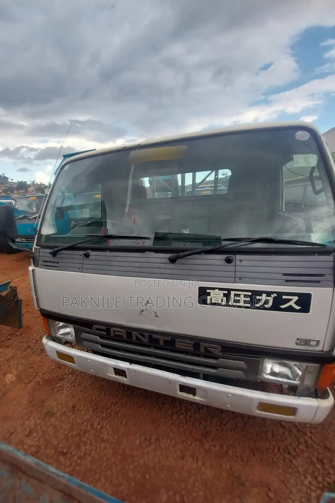 Mitsubishi Canter 1992 White