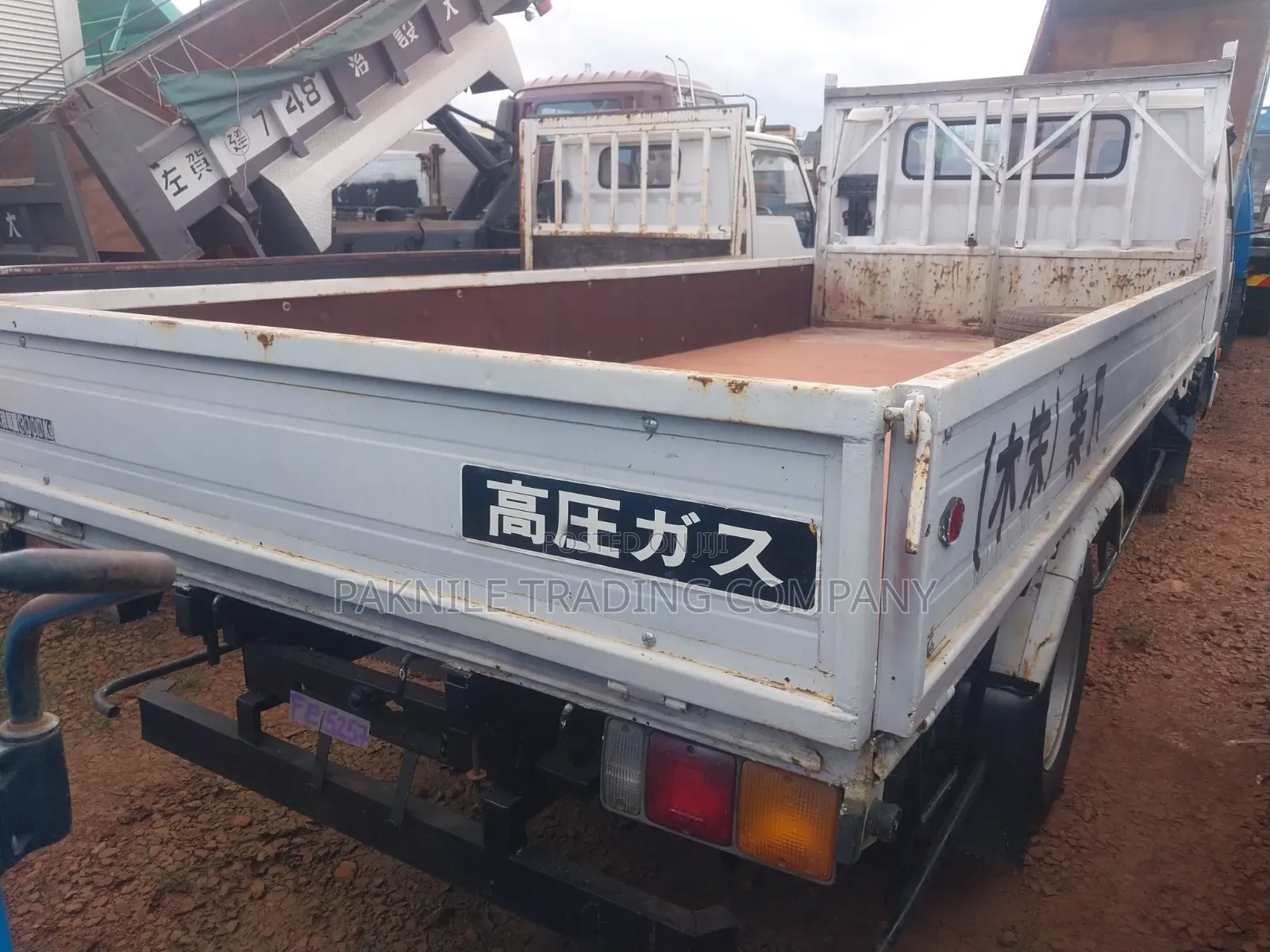 Mitsubishi Canter 1992 White