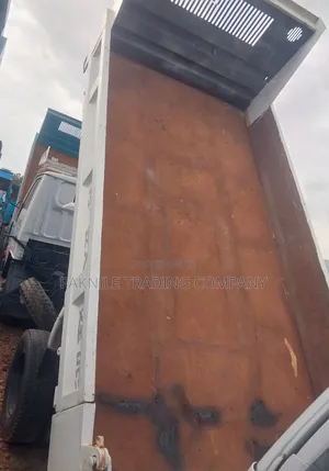 Mitsubishi Canter 2 Ton Dump Truck