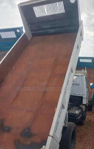 Mitsubishi Canter 2 Ton Dump Truck