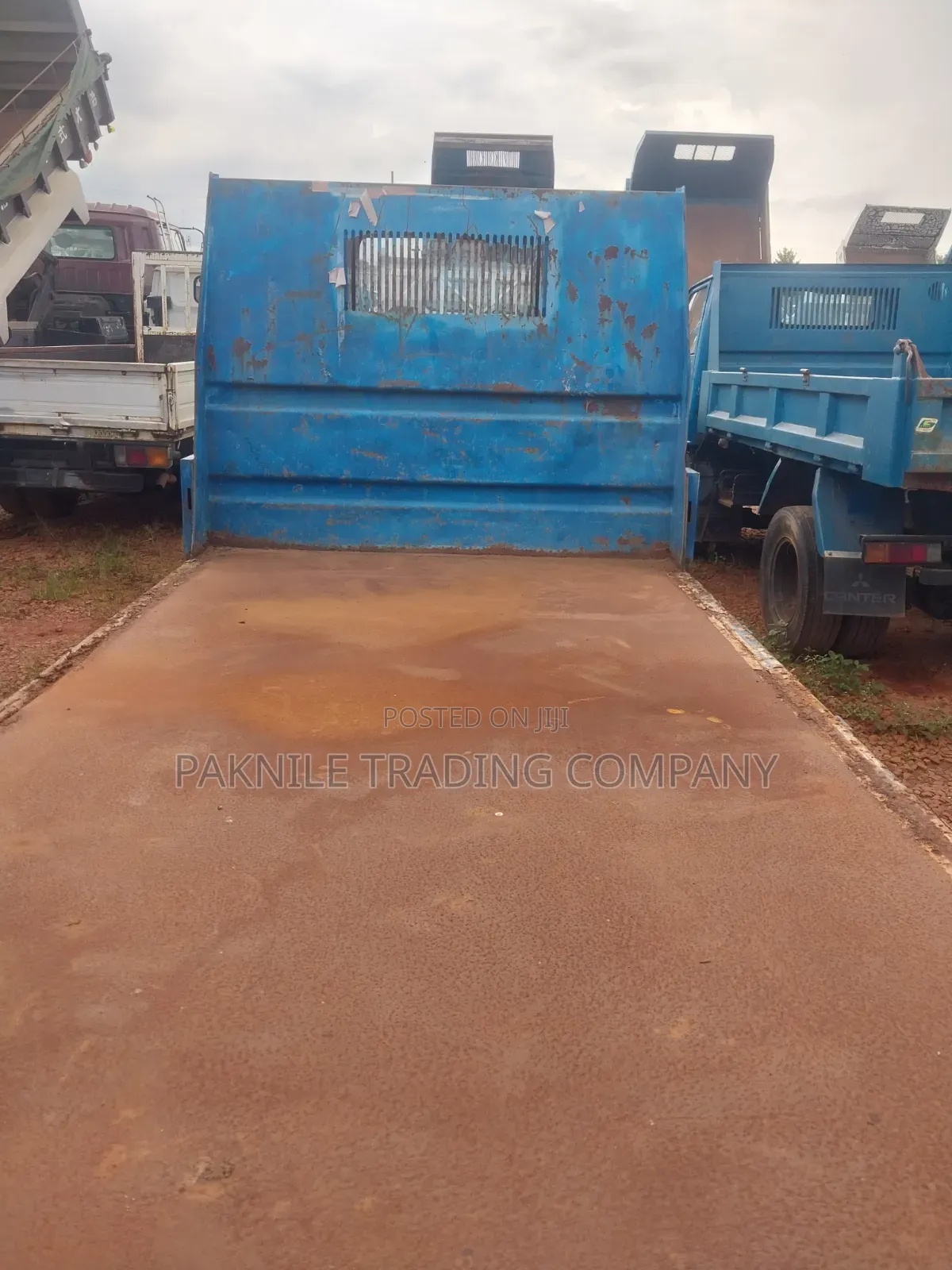 Isuzu 2 Ton Transport Truck Blue