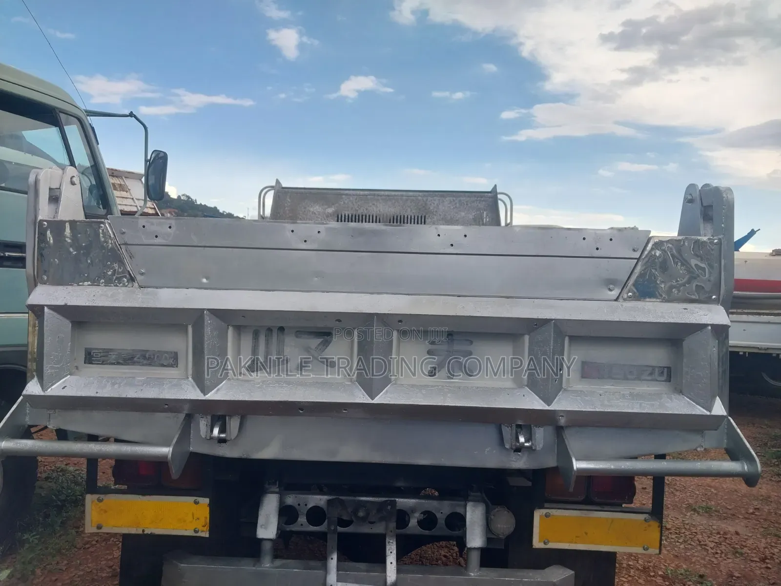 Isuzu 4 Ton Dump Truck 1991 White