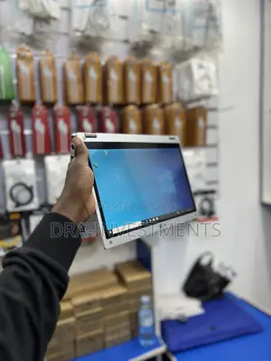 Laptop HP 14-dq1088wm 4GB Intel Core i5 SSD 128GB