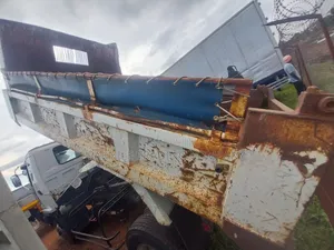 Isuzu 4 Ton Dump Truck 1992