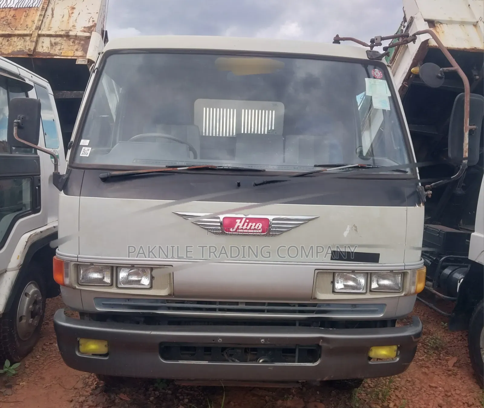 Hino 4 Ton Dump Truck 1991 White