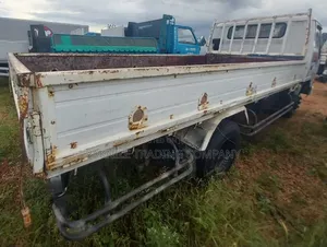 Mitsubishi Canter 4 Ton Truck 1993