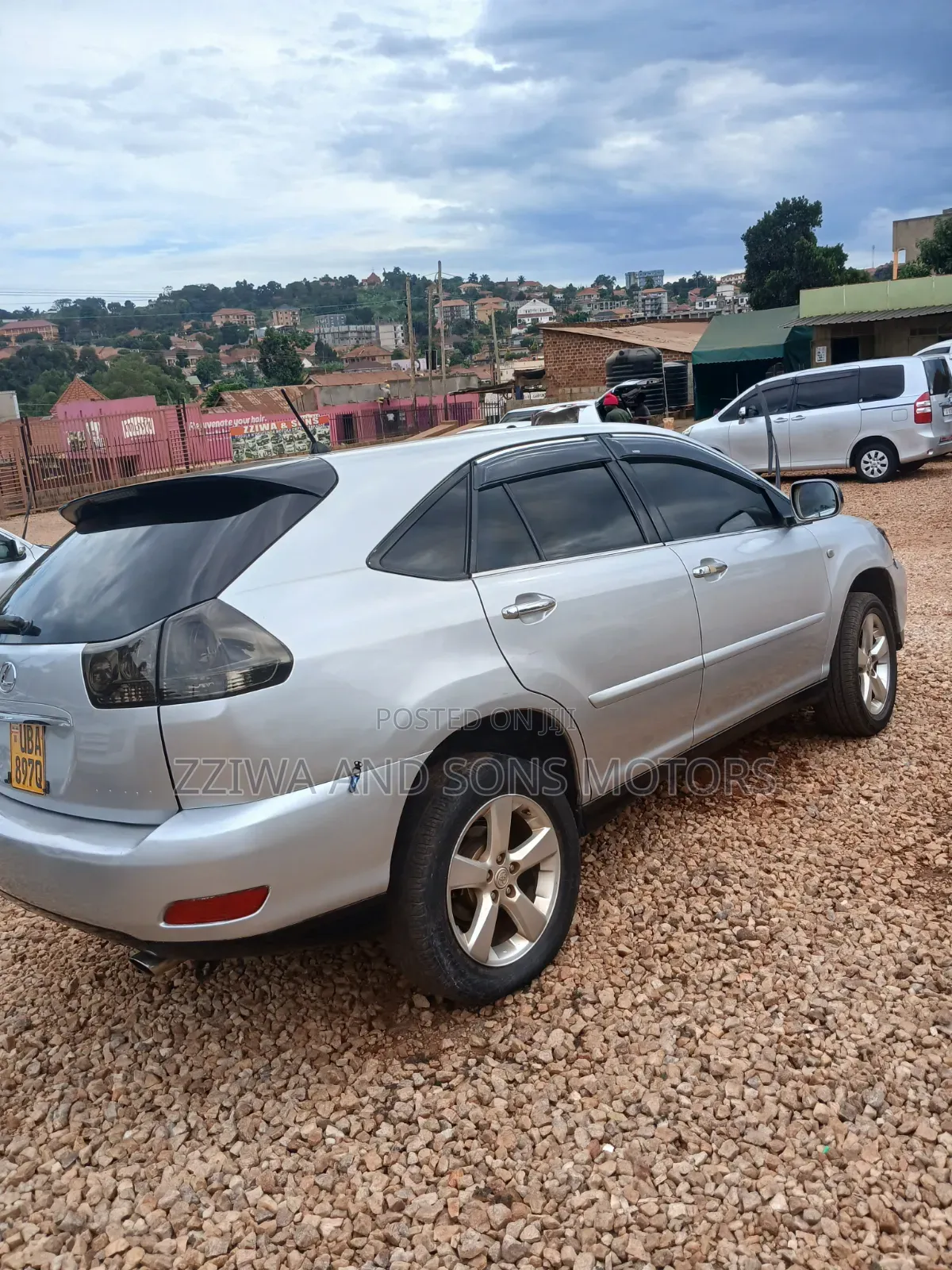 Toyota Harrier 2.5 Hybrid 4WD 2015 Silver