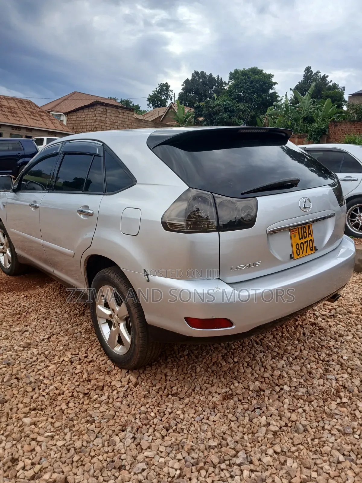 Toyota Harrier 2.5 Hybrid 4WD 2015 Silver