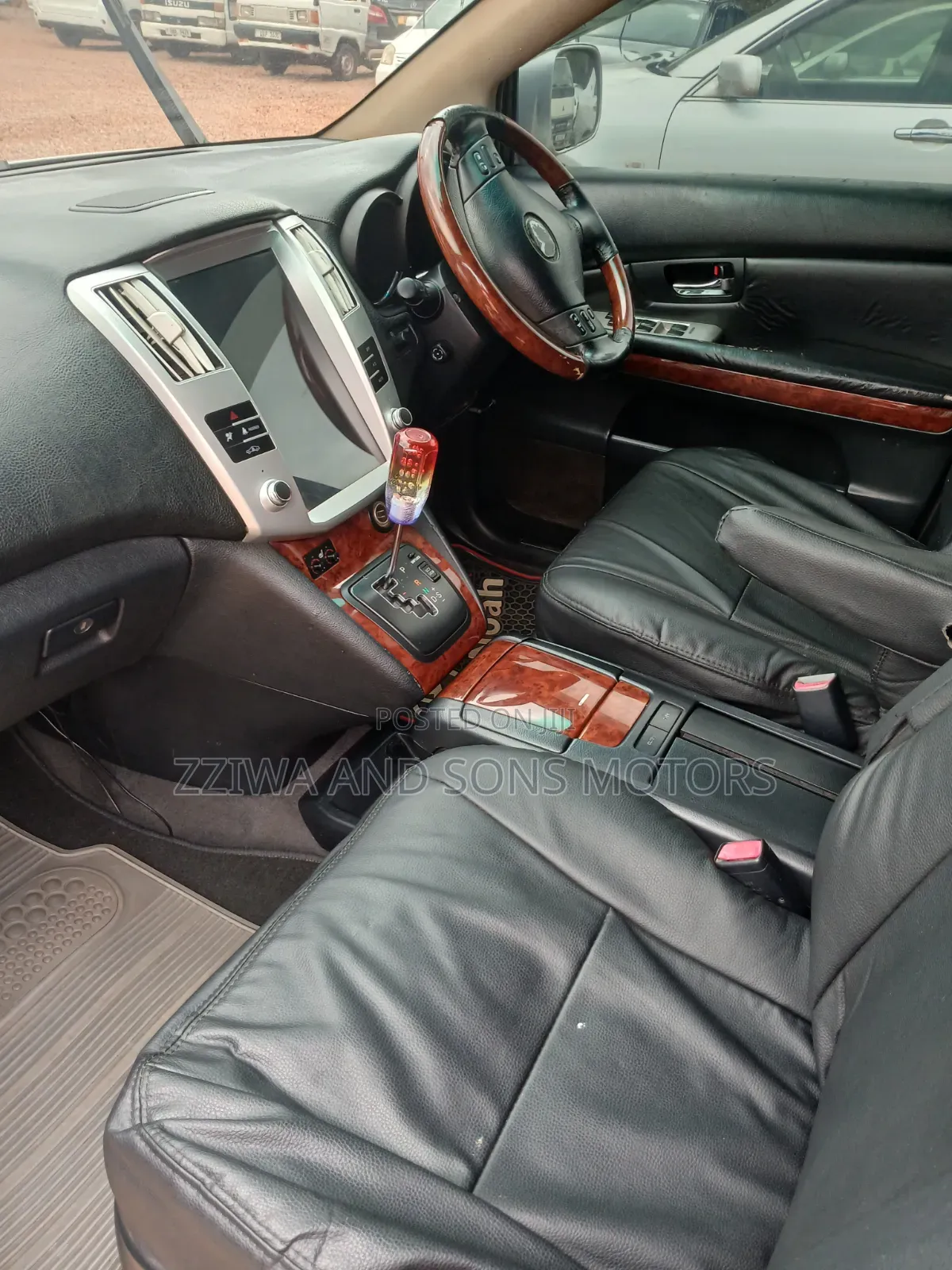 Toyota Harrier 2.5 Hybrid 4WD 2015 Silver