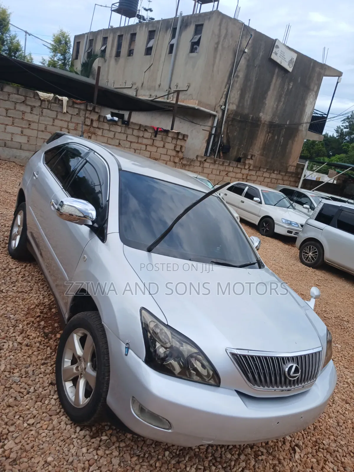 Toyota Harrier 2.5 Hybrid 4WD 2015 Silver