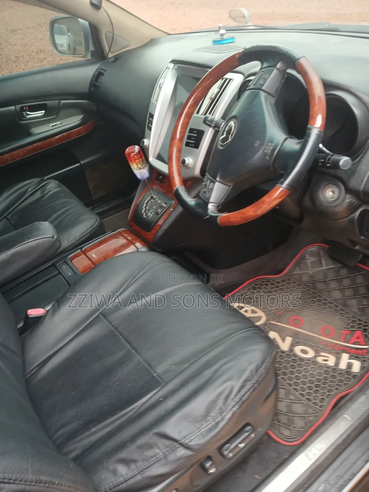 Toyota Harrier 2.5 Hybrid 4WD 2015 Silver