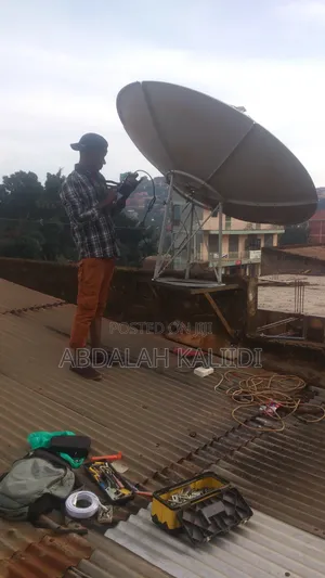 Satellite Dish Installer DSTV Startime Azam Arabsat