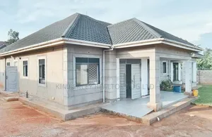 5bdrm House in Gayaza Busukuma for sale