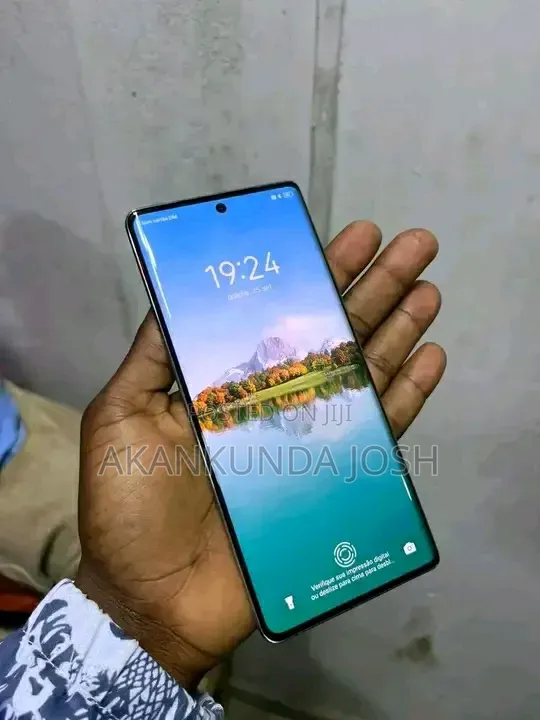 New Tecno Spark 20 Pro Plus 256 GB Silver