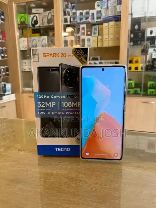 New Tecno Spark 20 Pro Plus 256 GB Green