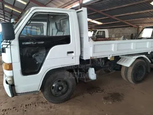 Isuzu Elf Truck
