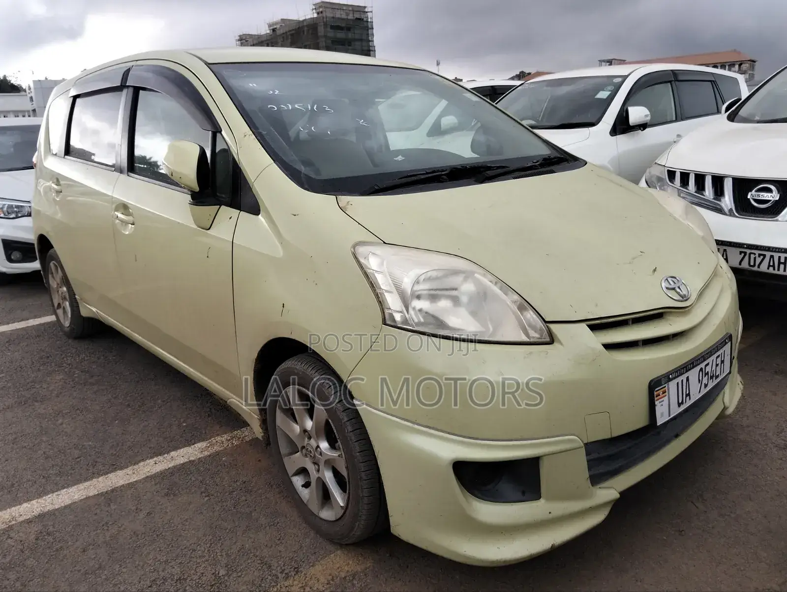 Toyota Passo Sette 1.5 FWD 2012 Green