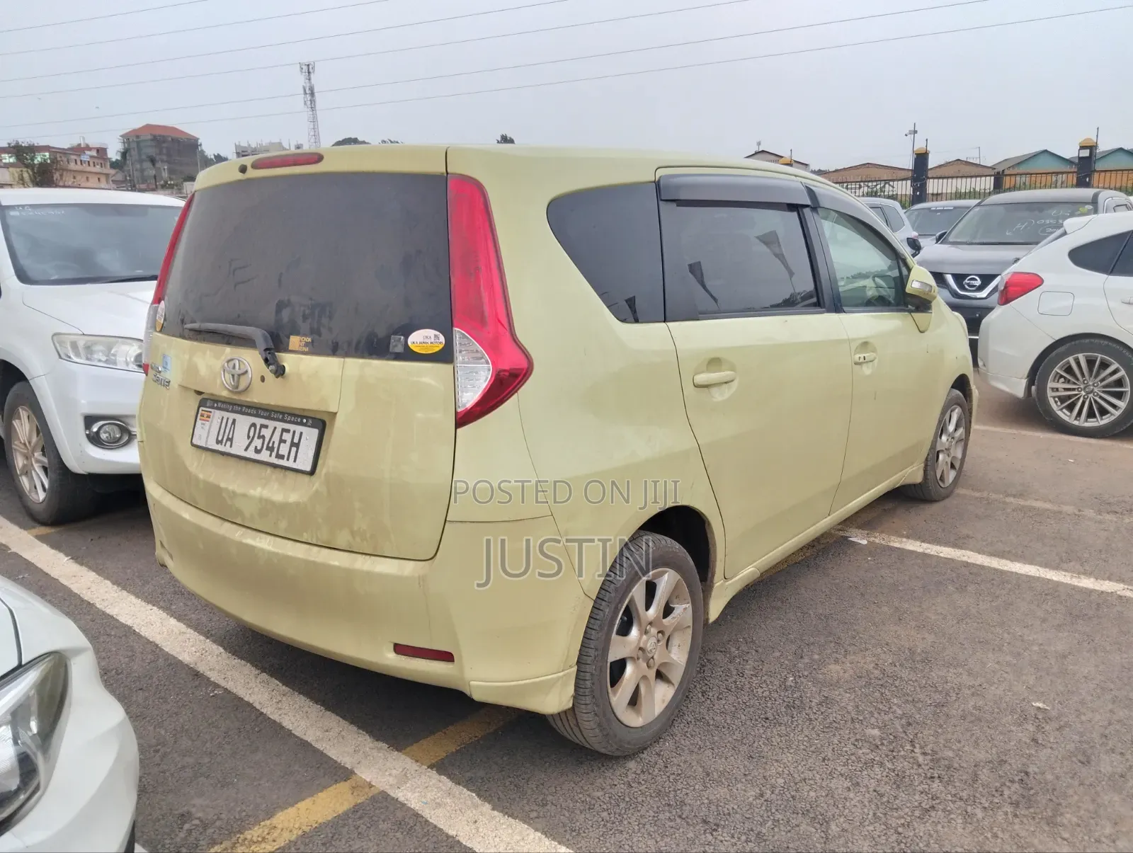 Toyota Passo Sette 1.5 FWD 2012 Green