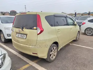 Toyota Passo Sette 1.5 FWD 2012 Green