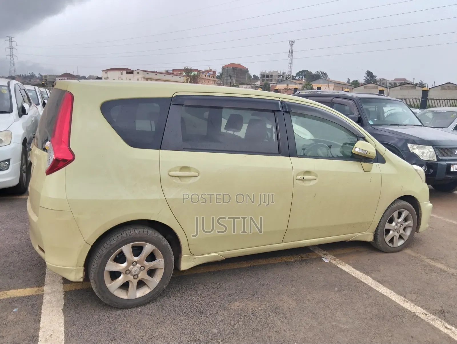 Toyota Passo Sette 1.5 FWD 2012 Green