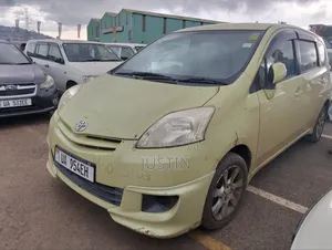 Toyota Passo Sette 1.5 FWD 2012 Green