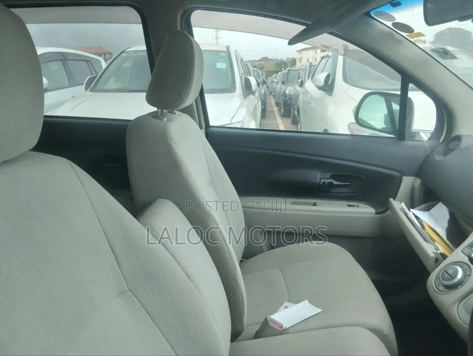 Toyota Passo Sette 1.5 FWD 2012 Green
