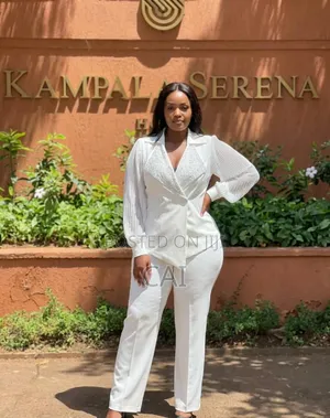 Classy, Structured Two-Piece Pant Full Women's Suits