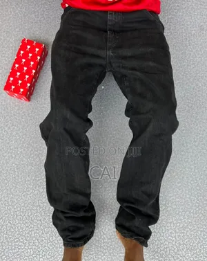 Vintage Black Levi's Relaxed Fit Denim Jeans