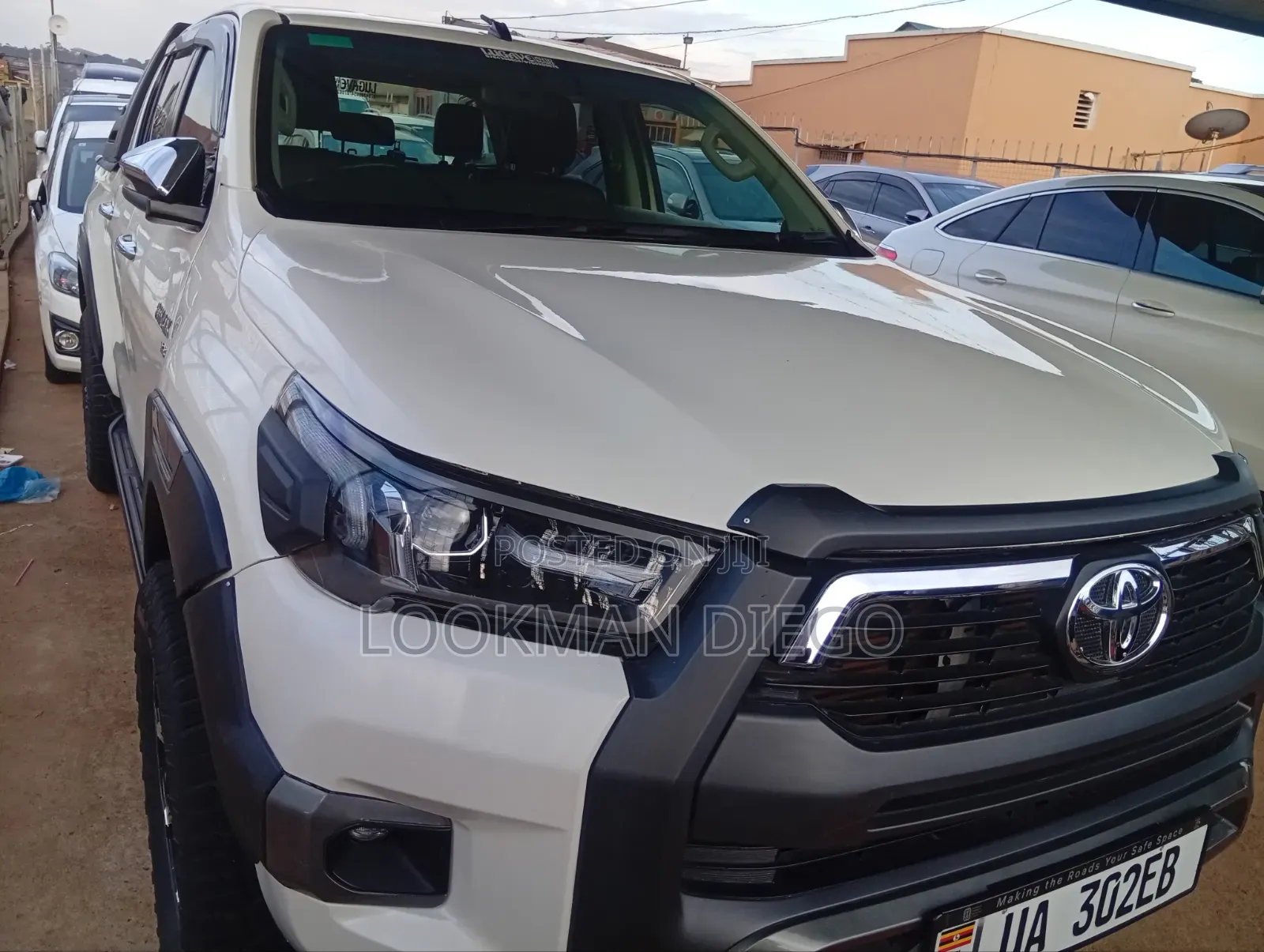 Toyota Hilux Revo Double Cab Deisel 2.8 RWD 2017 White