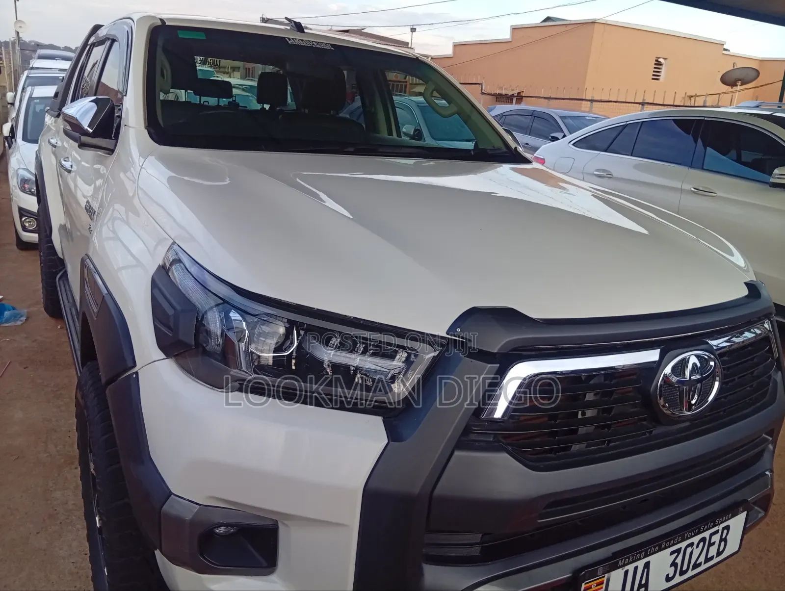 Toyota Hilux Revo Double Cab Deisel 2.8 RWD 2017 White